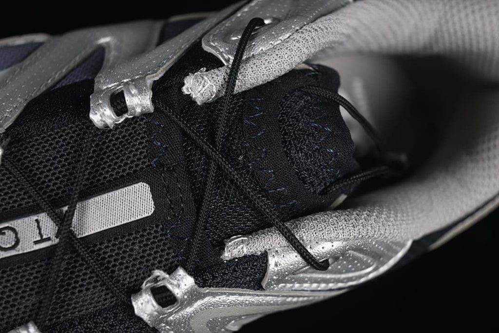 Close-up of black laces and tongue on the Salomon XT-Quest