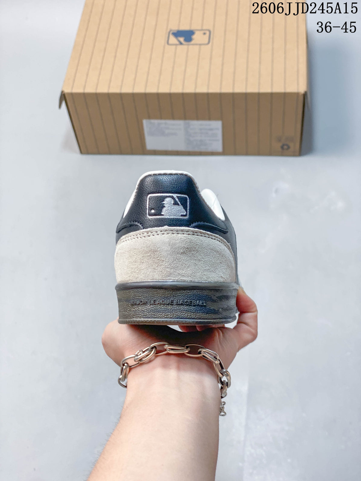 Rear view showing the heel graphic and layered panels