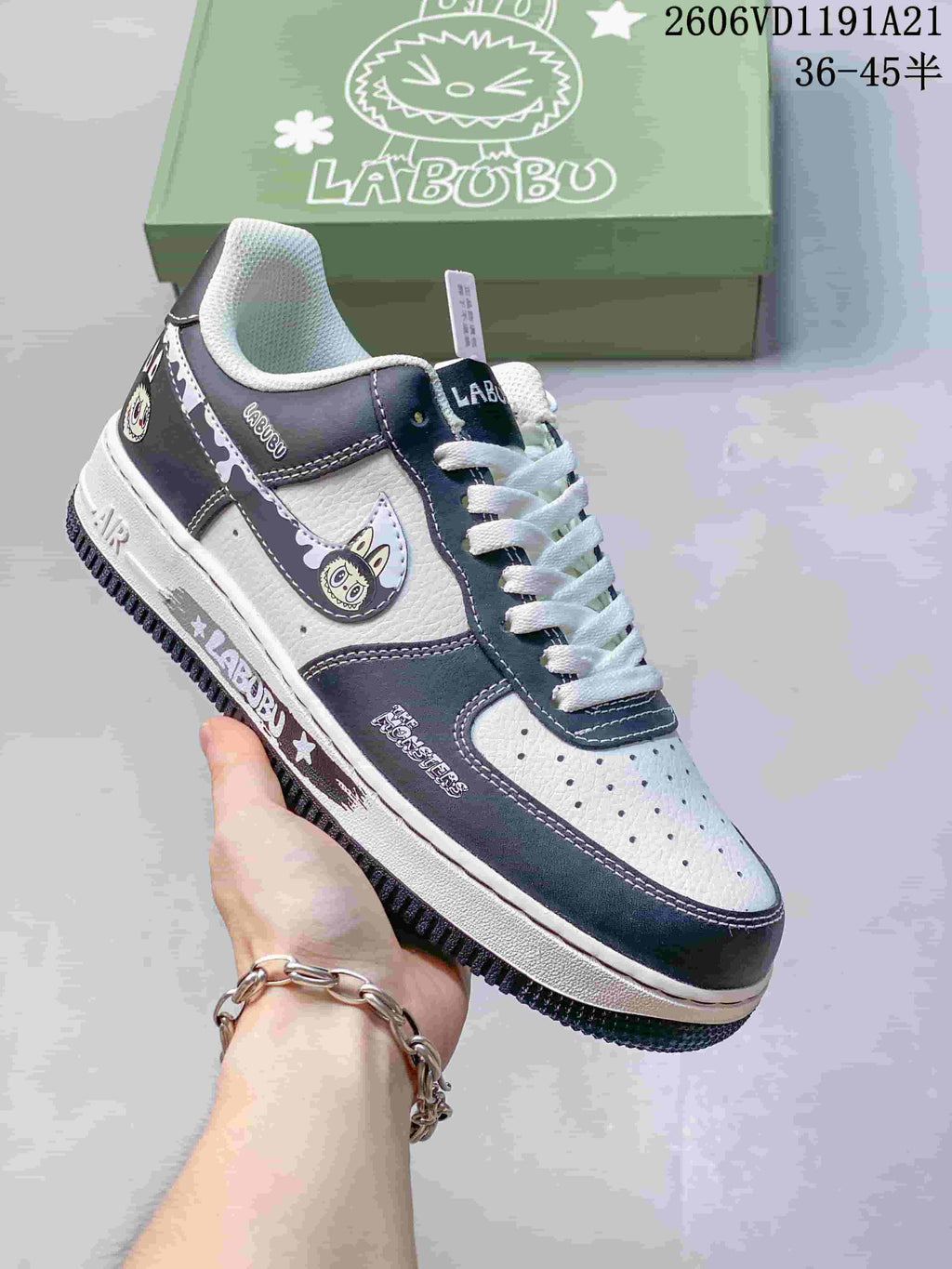 Dark blue and white low-top sneakers with LABUBU graphics beside a green LABUBU shoe box; image text shows a size range of 36–45.5.
