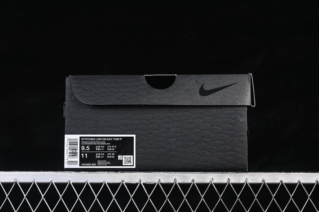 Shoe box label showing the style code and photographed size details