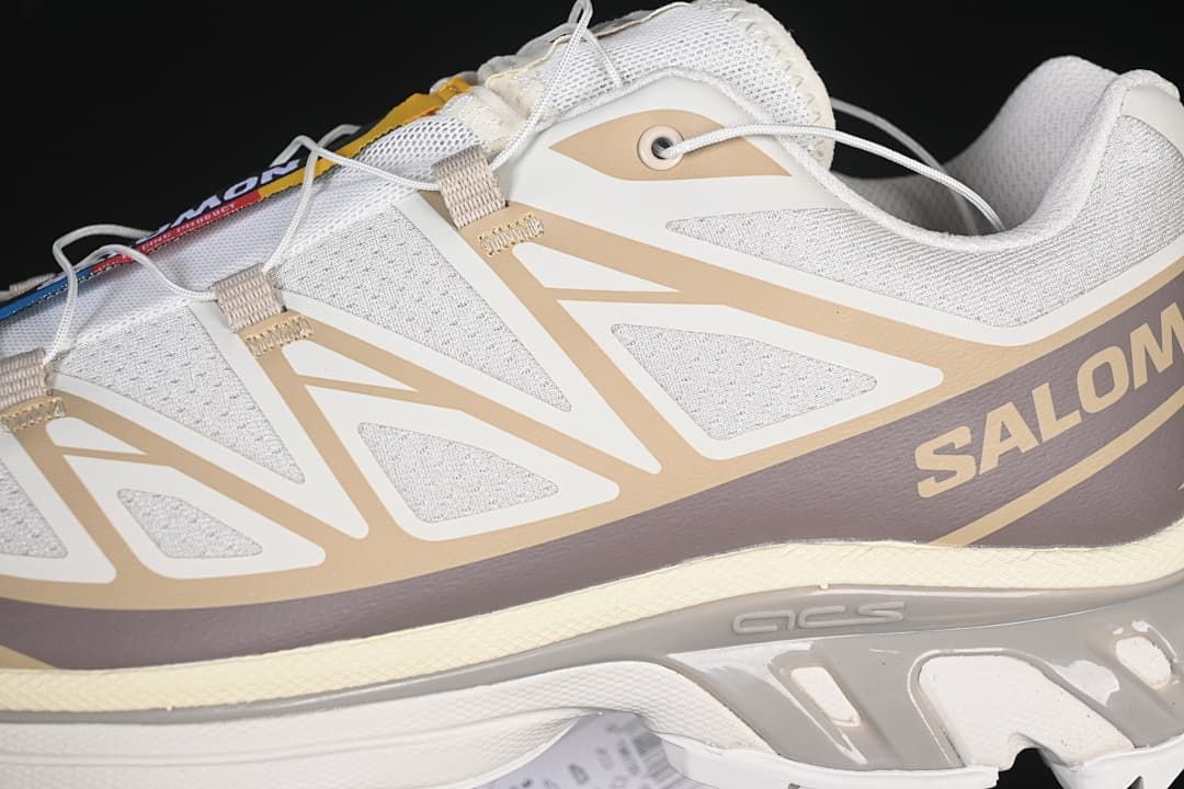 Close-up of the side supports, upper, and heel area.