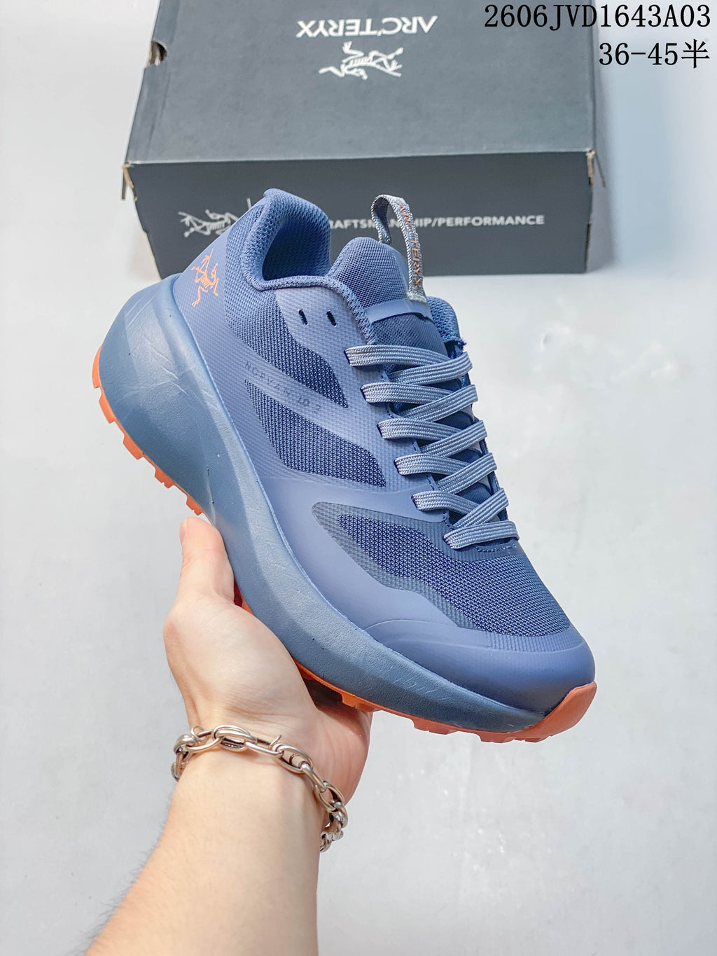 Blue Norvan LD 3 shoe shown from the side