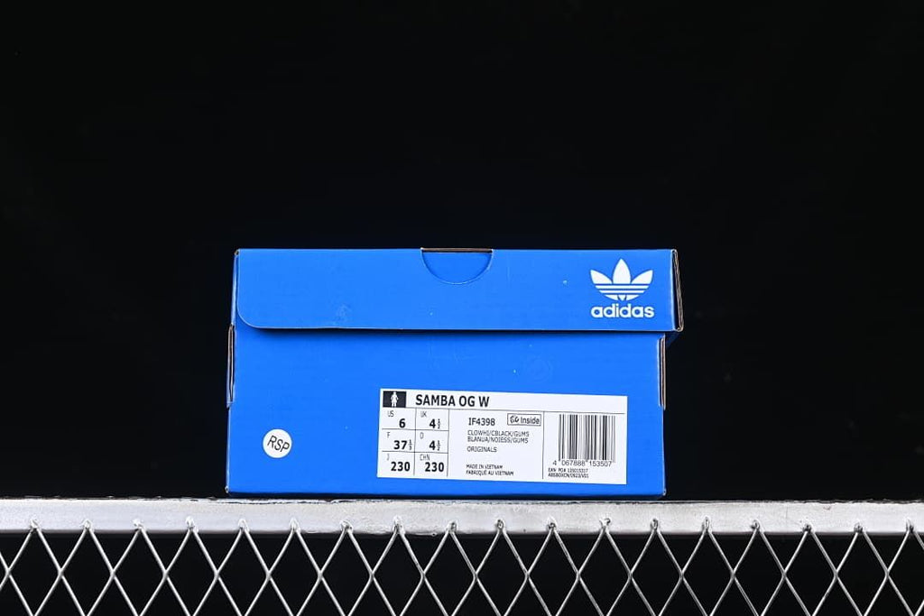 Blue shoe box label identifying Samba OG W and style code IF4398, with sample size information