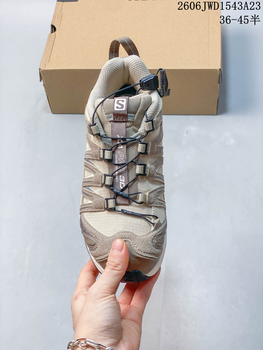 Top view of the Salomon XA Pro 3D shoe and cord closure