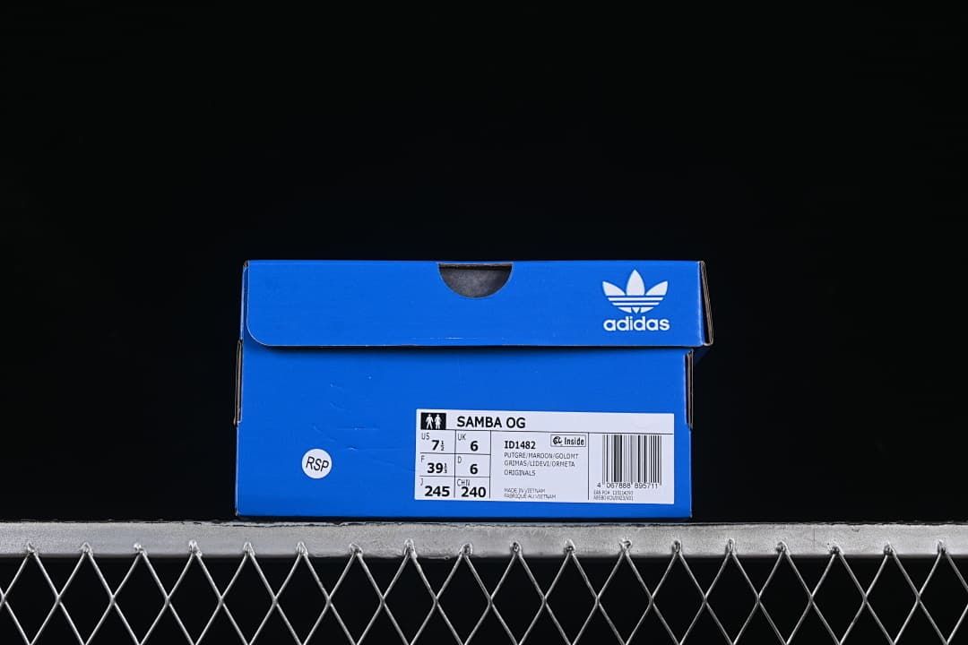 Blue Adidas box with Samba OG model label and ID1482 style code.