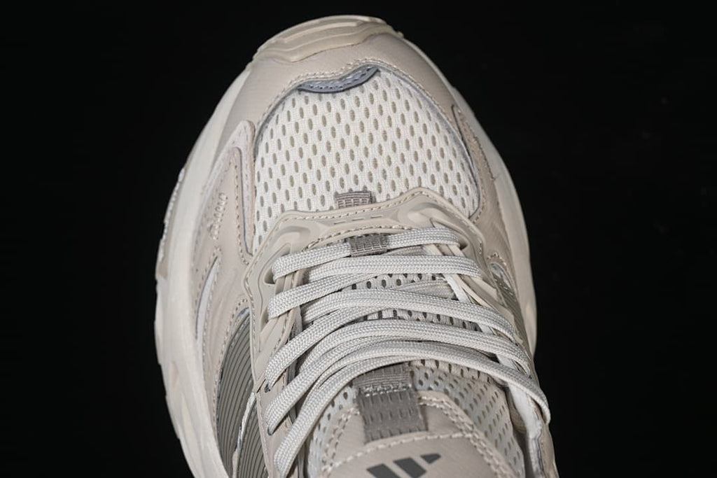 Top-down view of the mesh toe and lace-up front