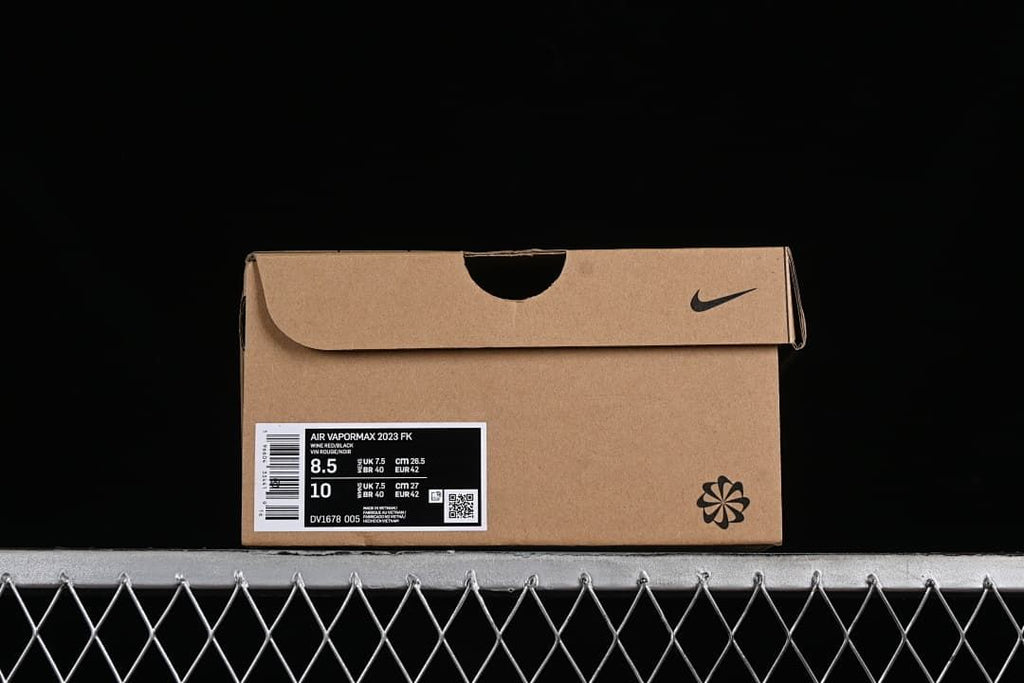Shoe box label showing Air VaporMax 2023 FK, DV1678-005, and US sizes 8.5 and 10