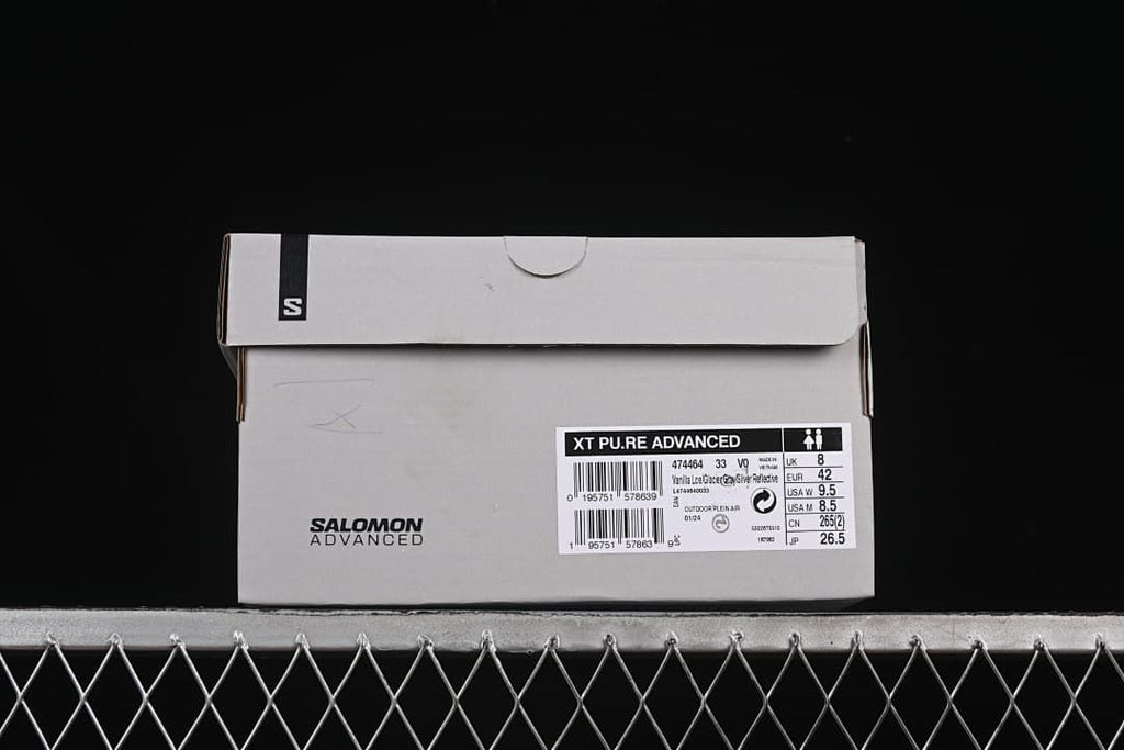 Shoebox label identifying XT Pu.re Advanced, article number 474464 and photographed sample size EU 42.