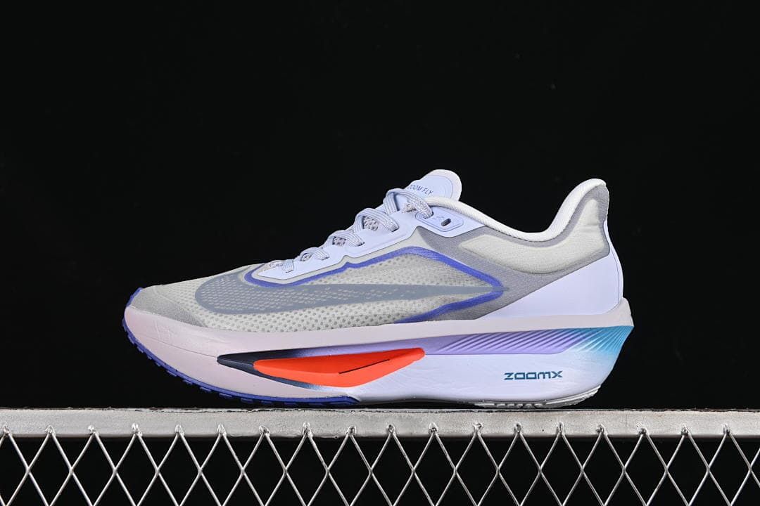 Side profile of the Nike Zoom Fly 6 running shoe.