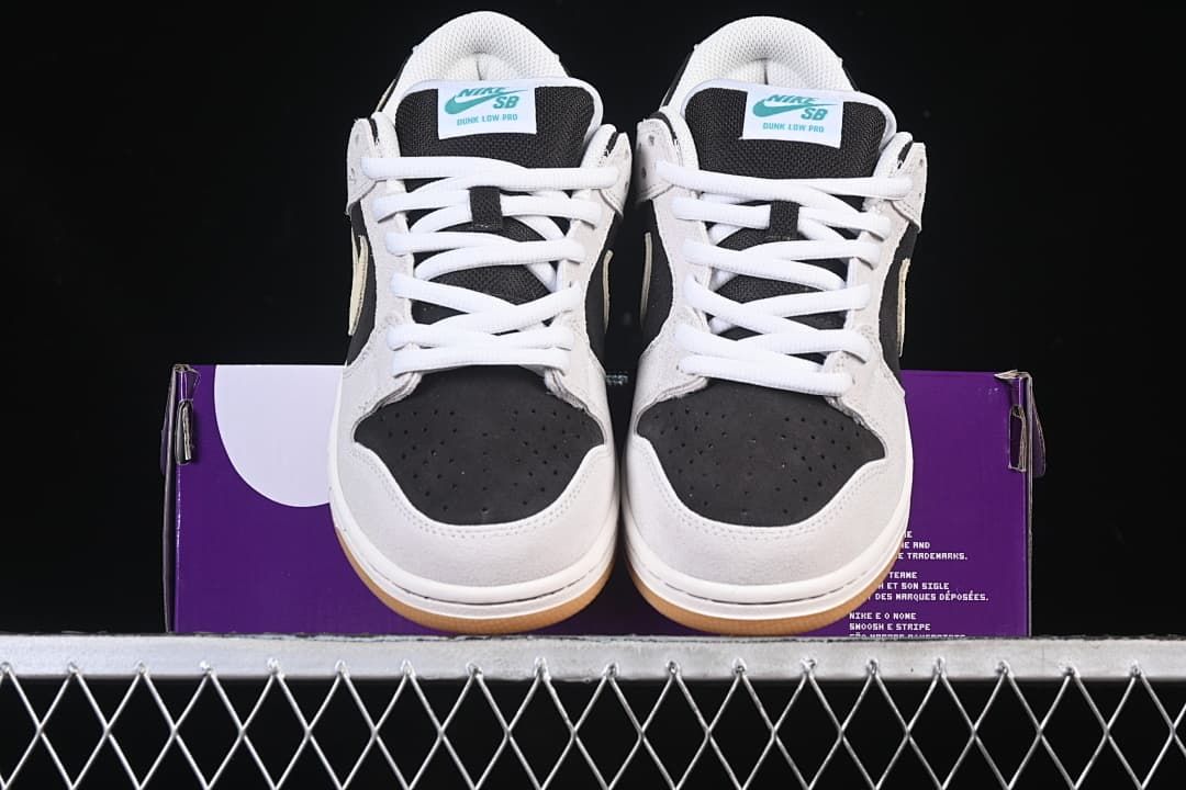 Front view of the pair resting on the shoe box.
