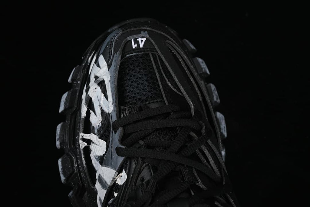 Top view of the sneaker showing a size marking of 41.