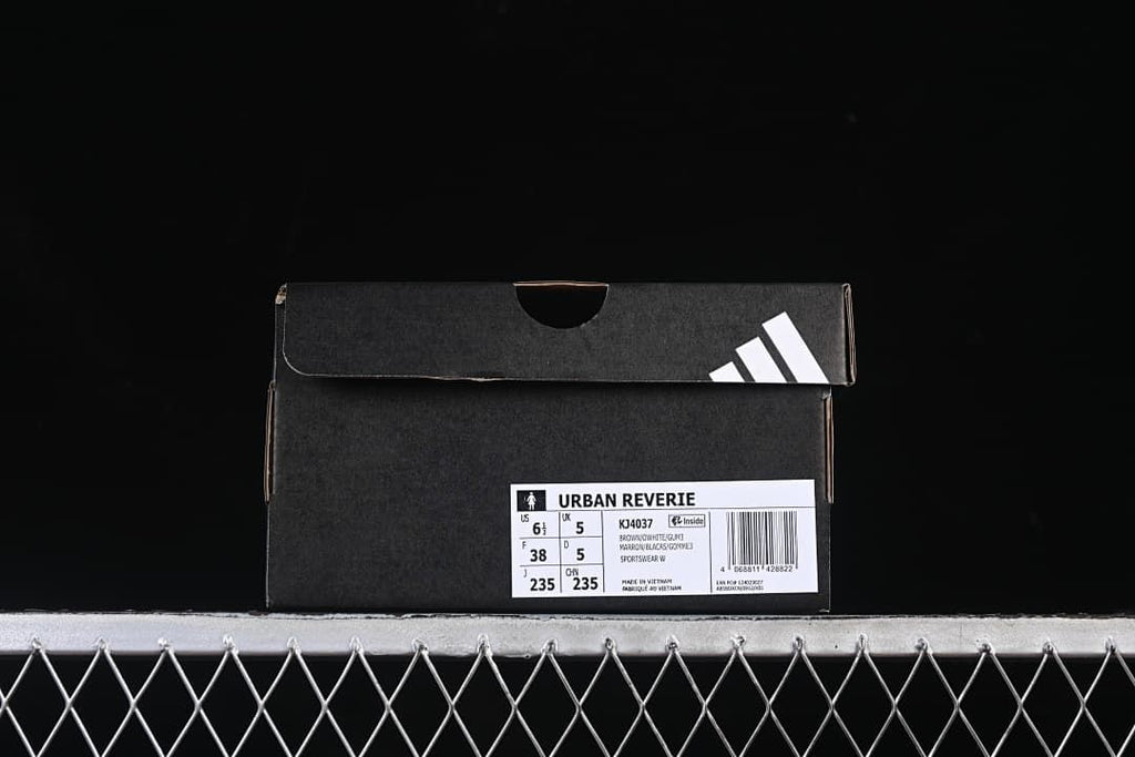 Shoe box label showing the Urban Reverie name, model KJ4037, and a photographed sample size.