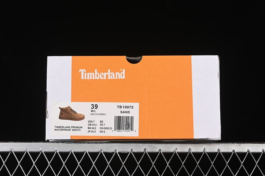Timberland box label showing size 39, model TB10072, and color Sand