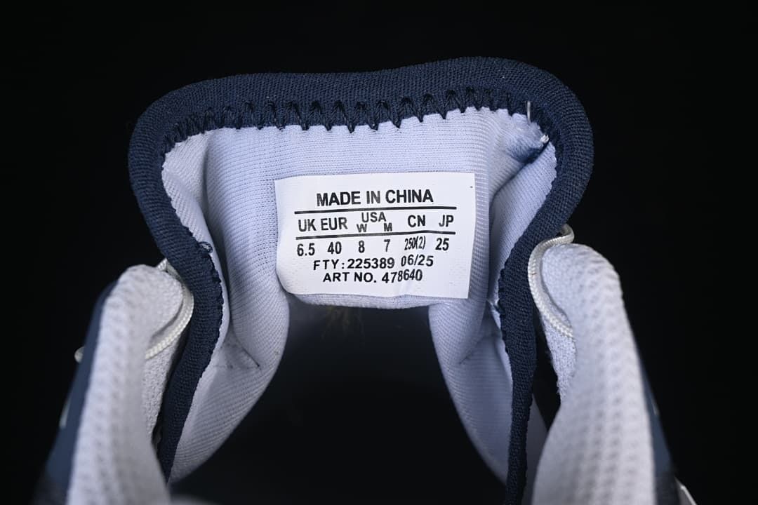 Tongue size label showing UK 6.5 and EU 40.