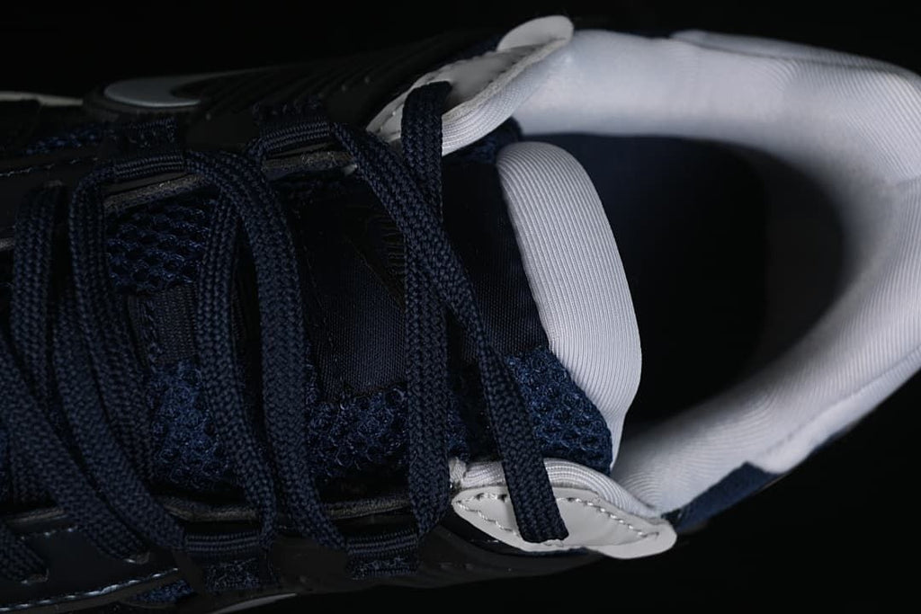 Top view of the navy laces and padded collar