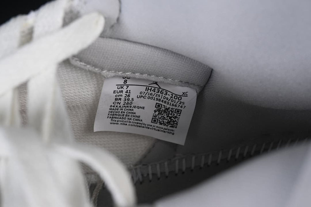 Interior size label showing EU 41 and 26 cm