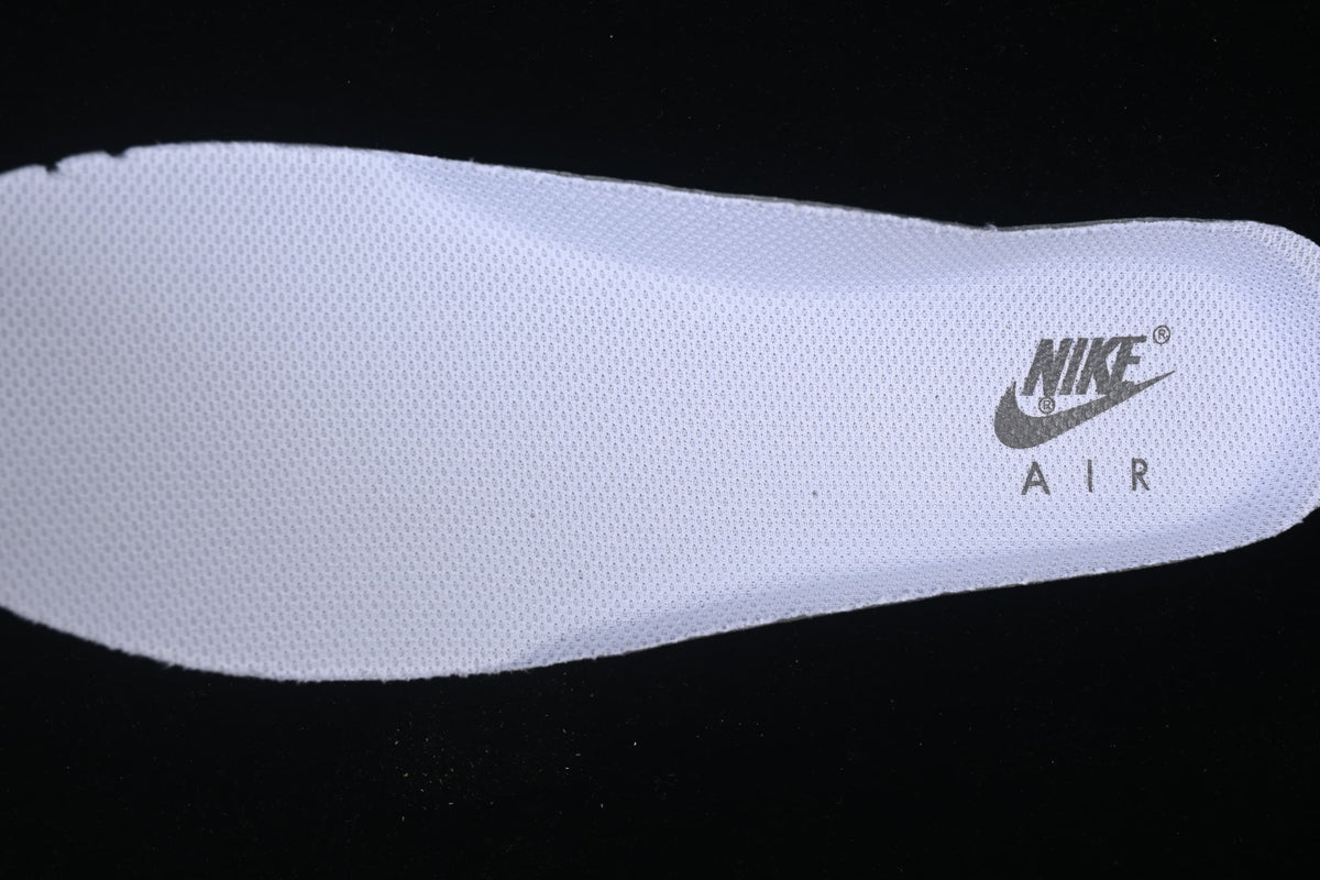 Removable insole with Nike Air branding