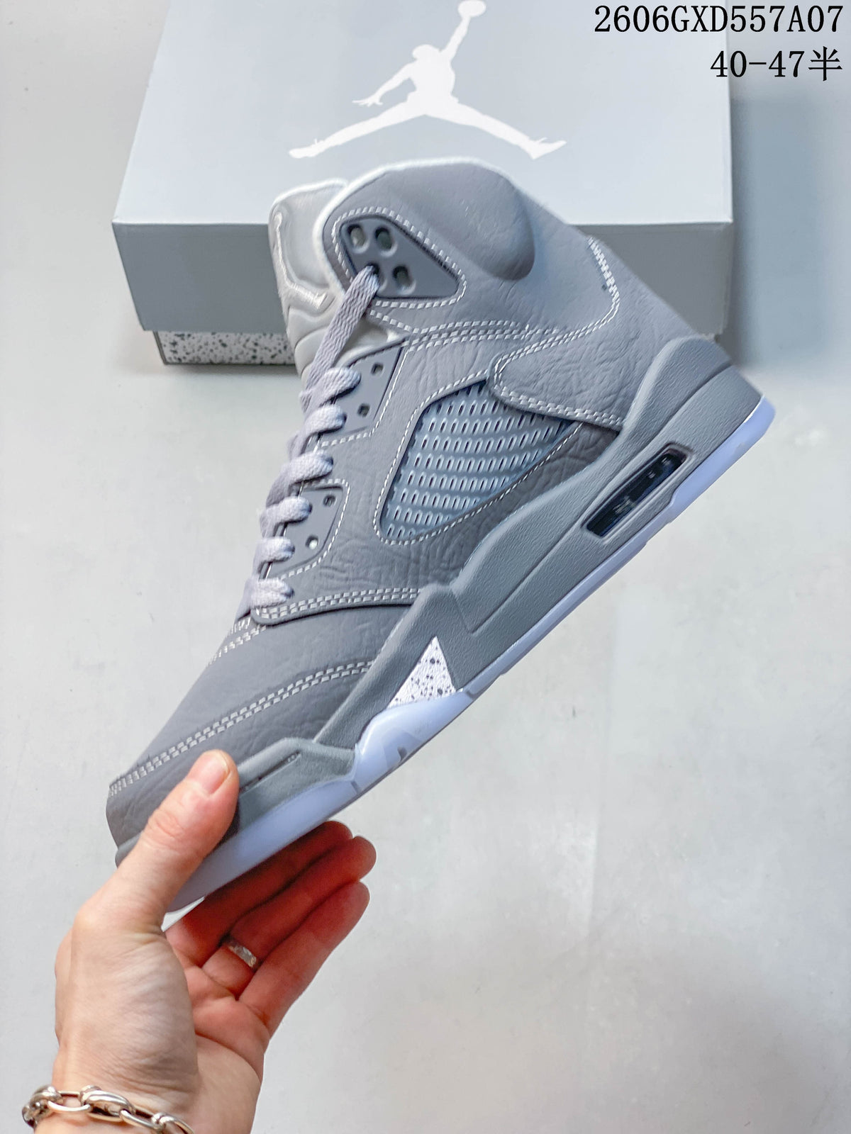 Side view showing the mesh panel and cushioning window