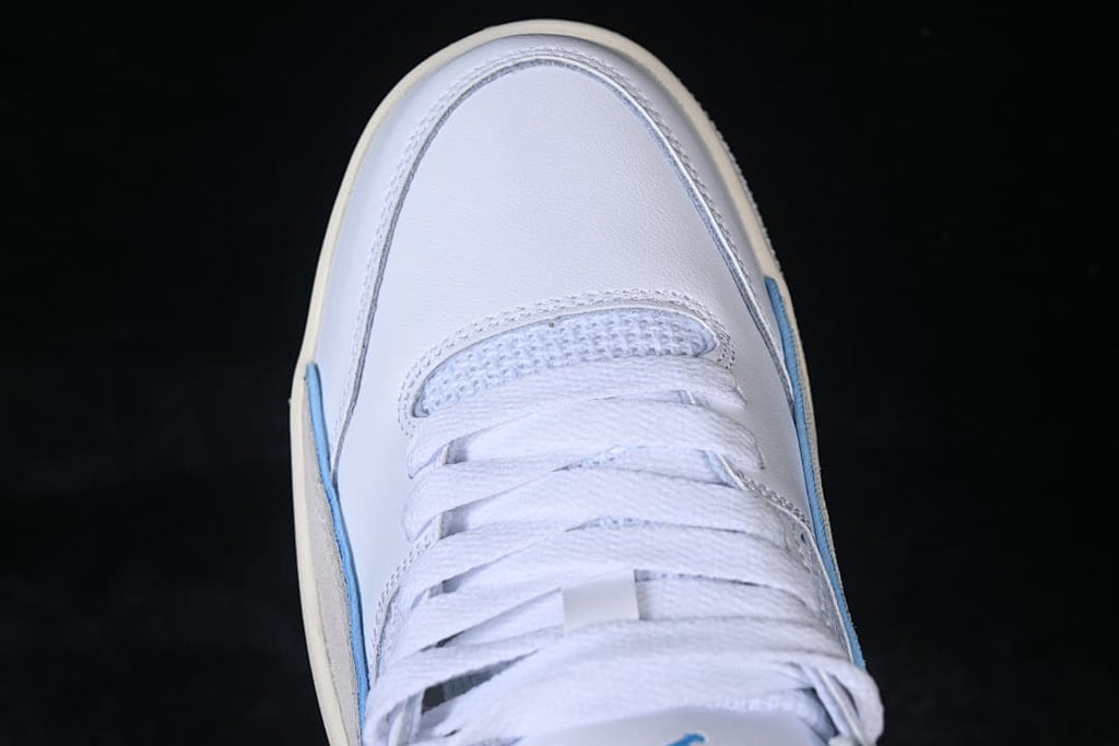 Top view of the sneaker's toe box and white laces