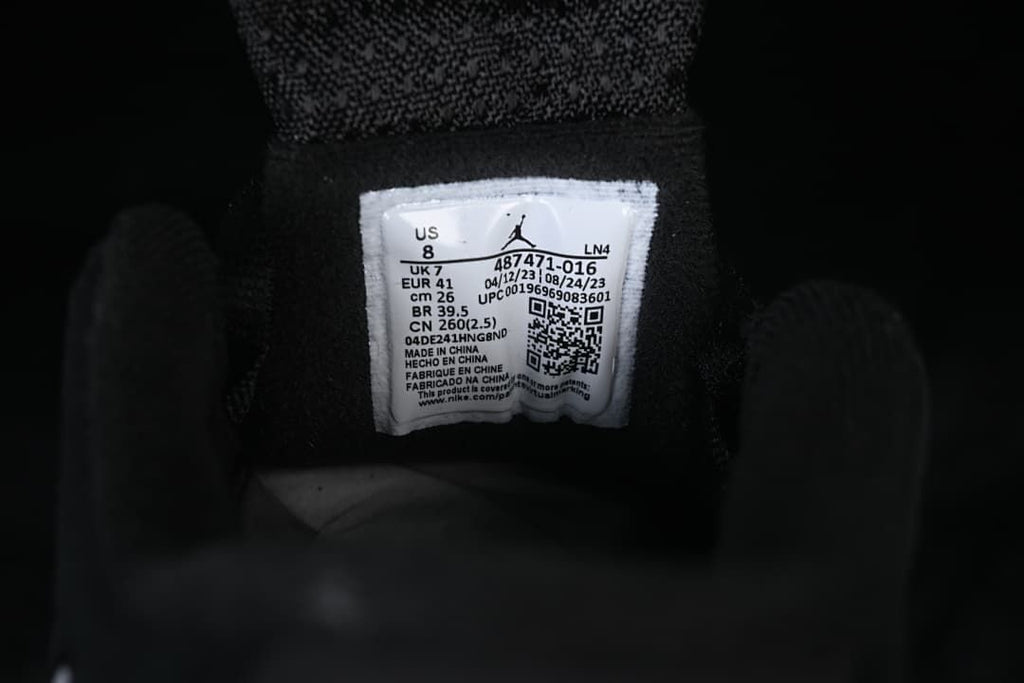 Interior size label showing US 8 and EU 41