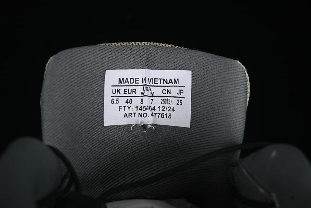 Tongue size label showing UK 6.5 and EU 40 for the photographed shoe.