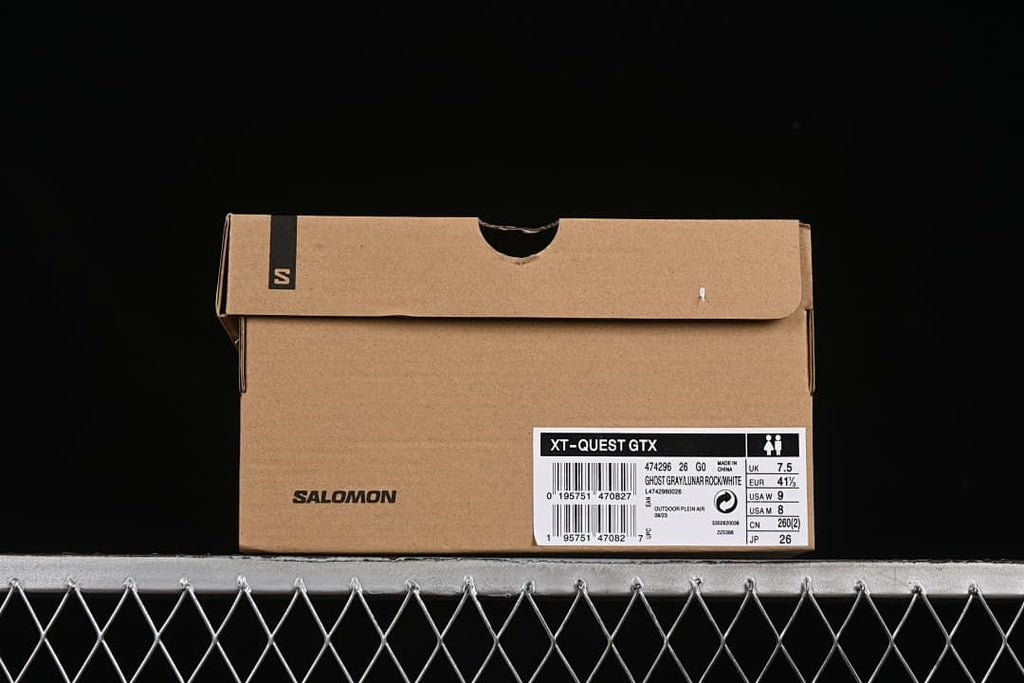 Salomon XT-Quest GTX shoe box label with model, color, and size details