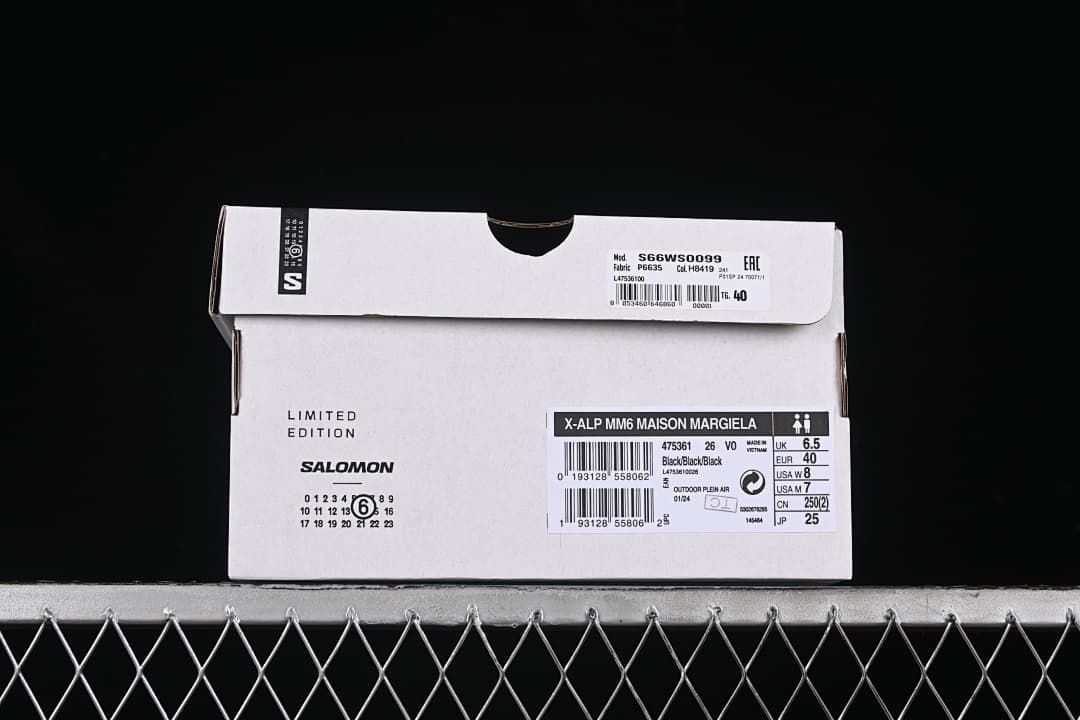 Shoebox label showing X-ALP MM6 Maison Margiela and sample size details