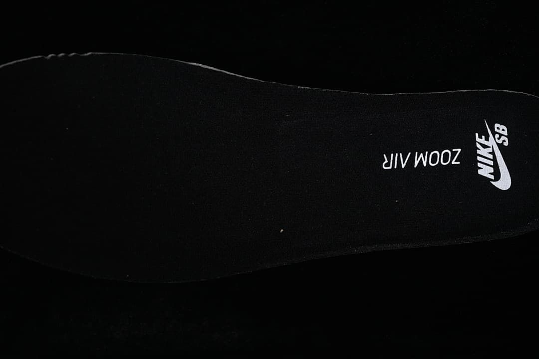 Close-up of the black insole with Nike SB and Zoom Air branding