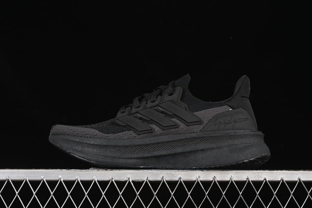 Black Y-3 x adidas Ultraboost 5 sneaker in side profile