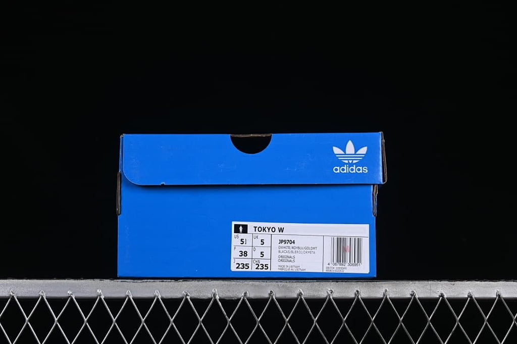 Blue shoe box with a label identifying Tokyo W, JP9704 and sample size details
