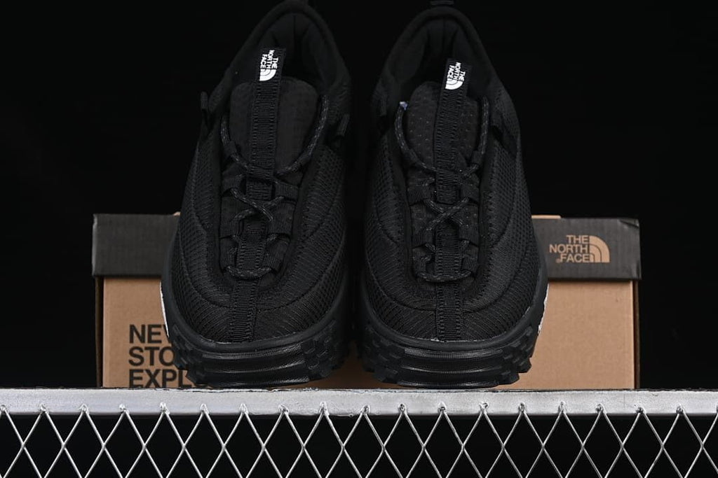 Front view of the pair on a branded shoebox