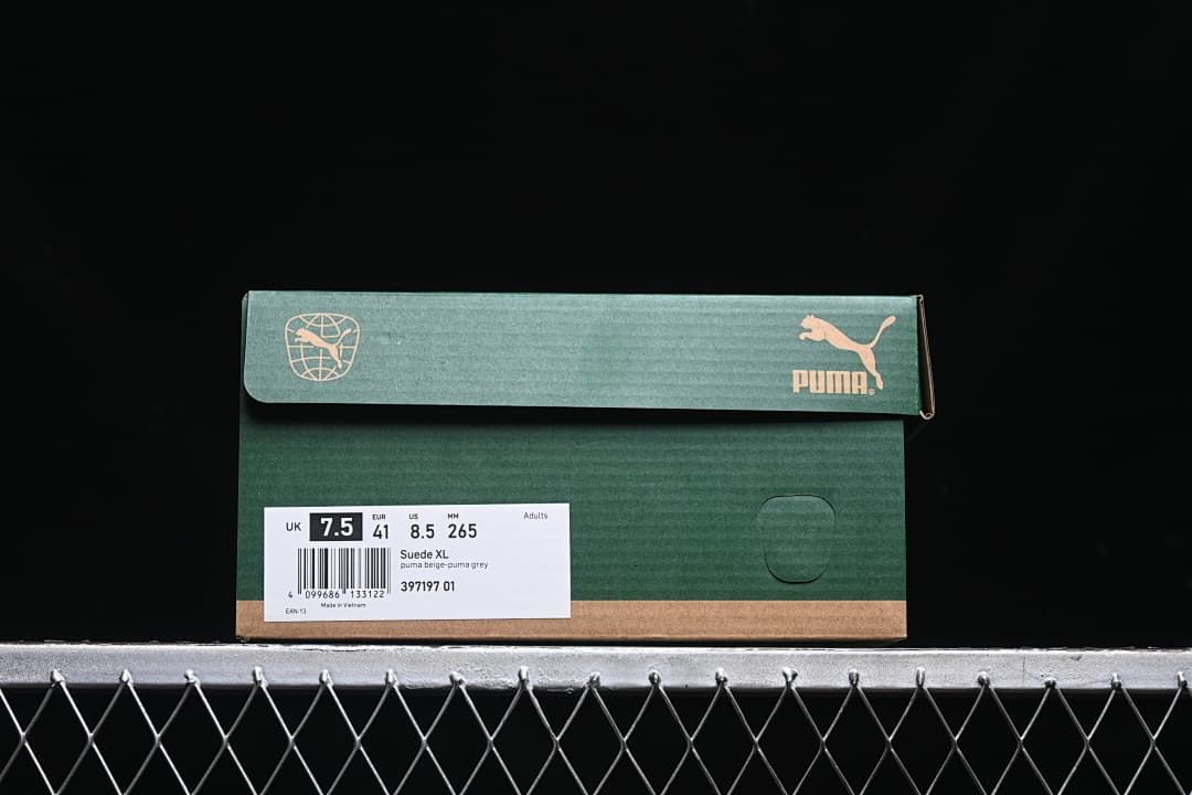 Shoe box label showing Suede XL, product code 397197-01, UK 7.5, EUR 41, US 8.5, and 265 mm
