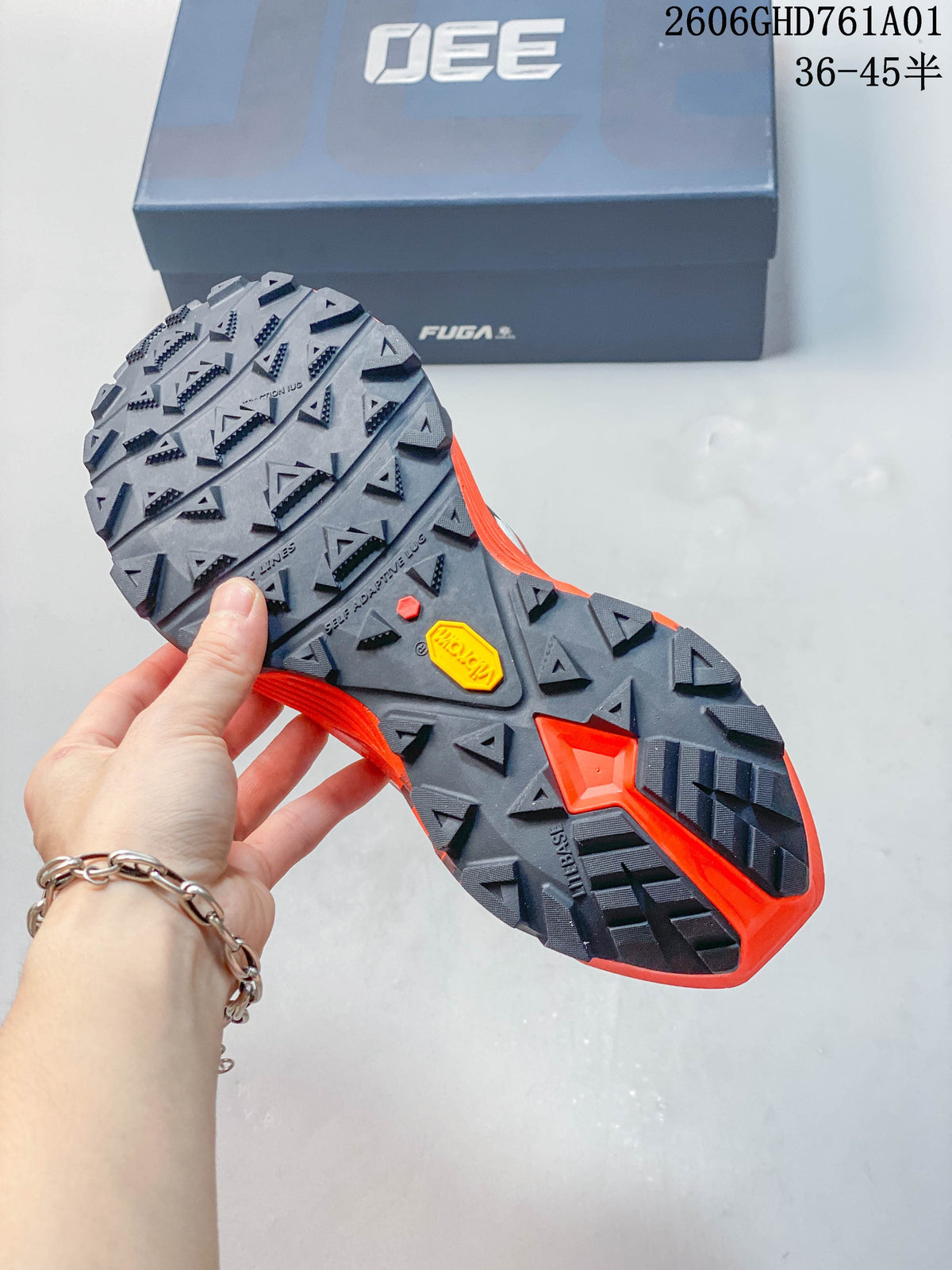 Underside of the Kailas FUGA EX330 showing its deeply lugged outsole