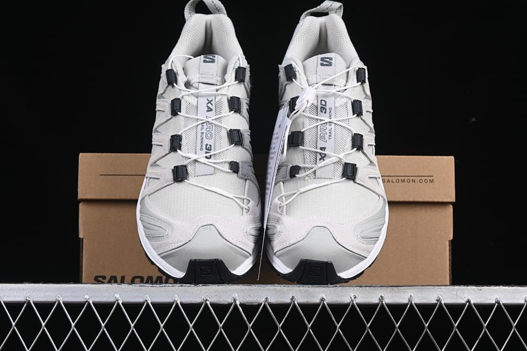 Front view of the pair positioned on the shoe box