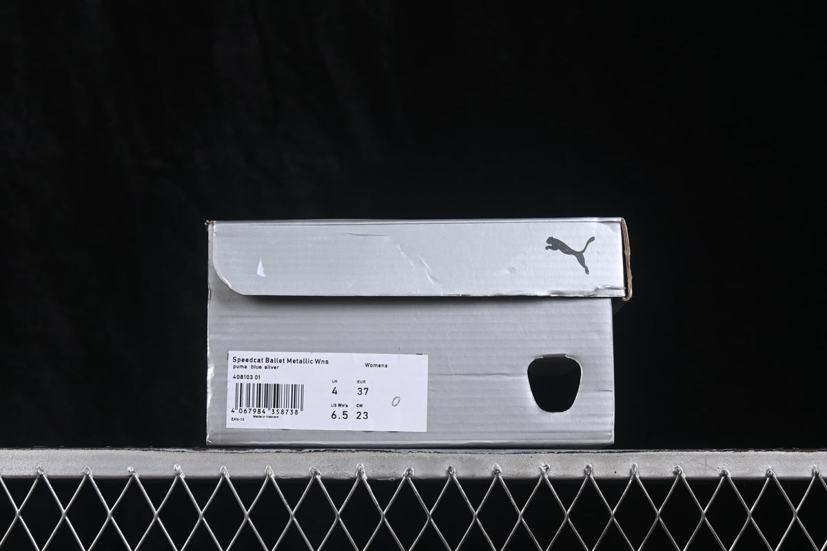 Puma shoe box showing the Speedcat Ballet Metallic Wns name, women's designation and sample size label.