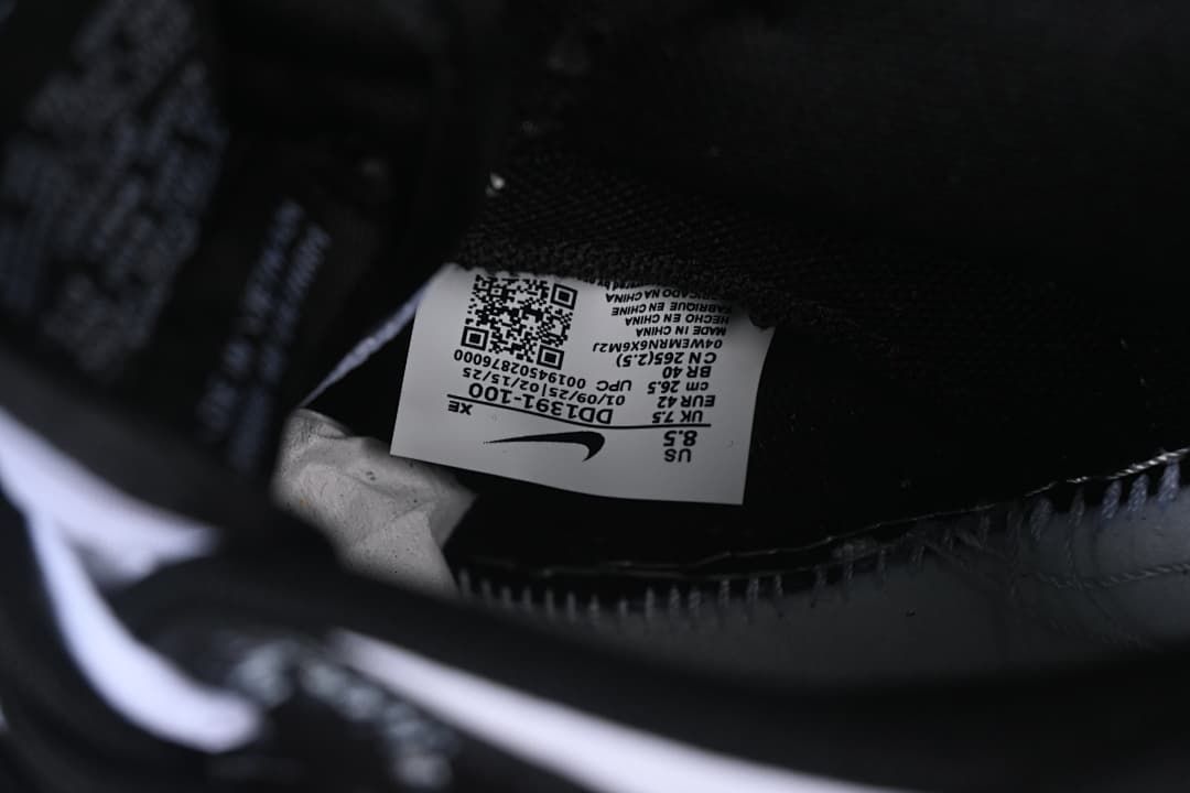 Inside size label showing a sample size