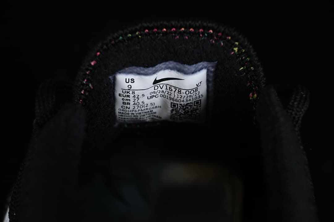 Interior shoe label showing US 9, EU 42.5, UK 8 and style code DV1678-008