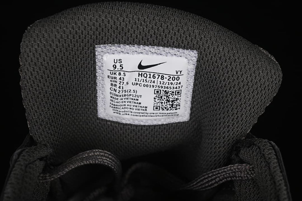 Tongue label showing the shoe's size and style code HQ1678-200