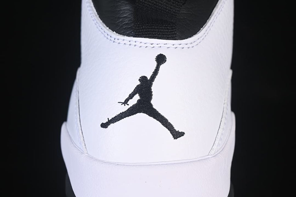 Close-up of the black Jumpman logo on the white heel