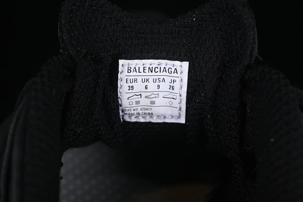 Tongue size label showing EU 39, UK 6, USA 9, and JP 26