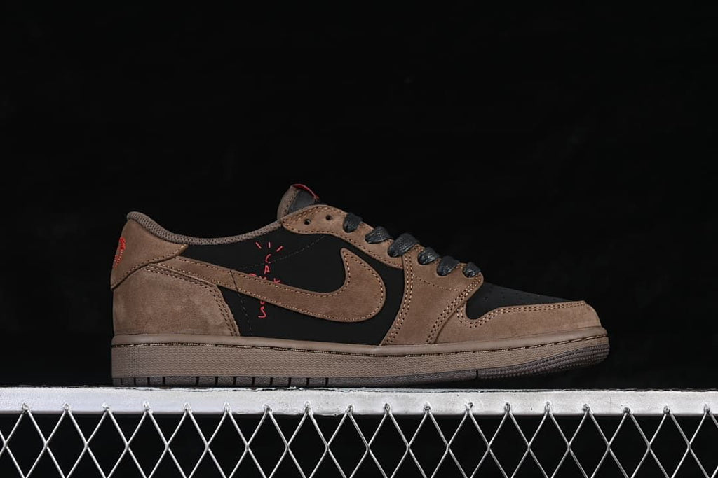 Side profile showing the smaller brown Swoosh and embroidered side detail