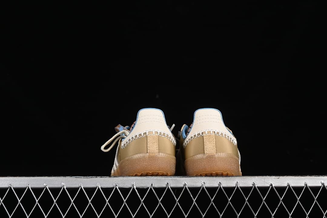 Rear view highlighting the contrasting heel panels and stitching