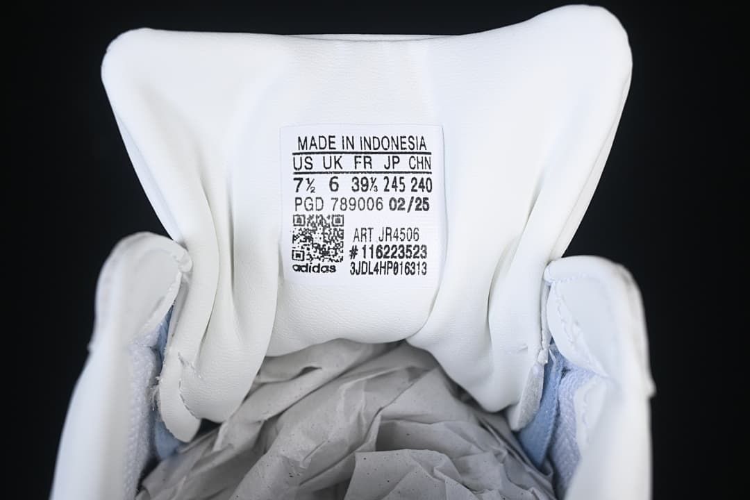 Tongue label showing size conversions and style code JR4506.