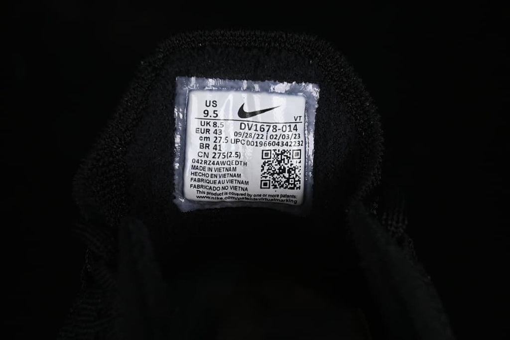 Inside shoe label showing US 9.5, UK 8.5, EUR 43, and style code DV1678-014.
