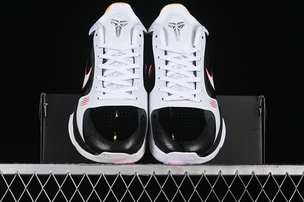 Front view of the pair showing black toe panels, white laces and Kobe logos