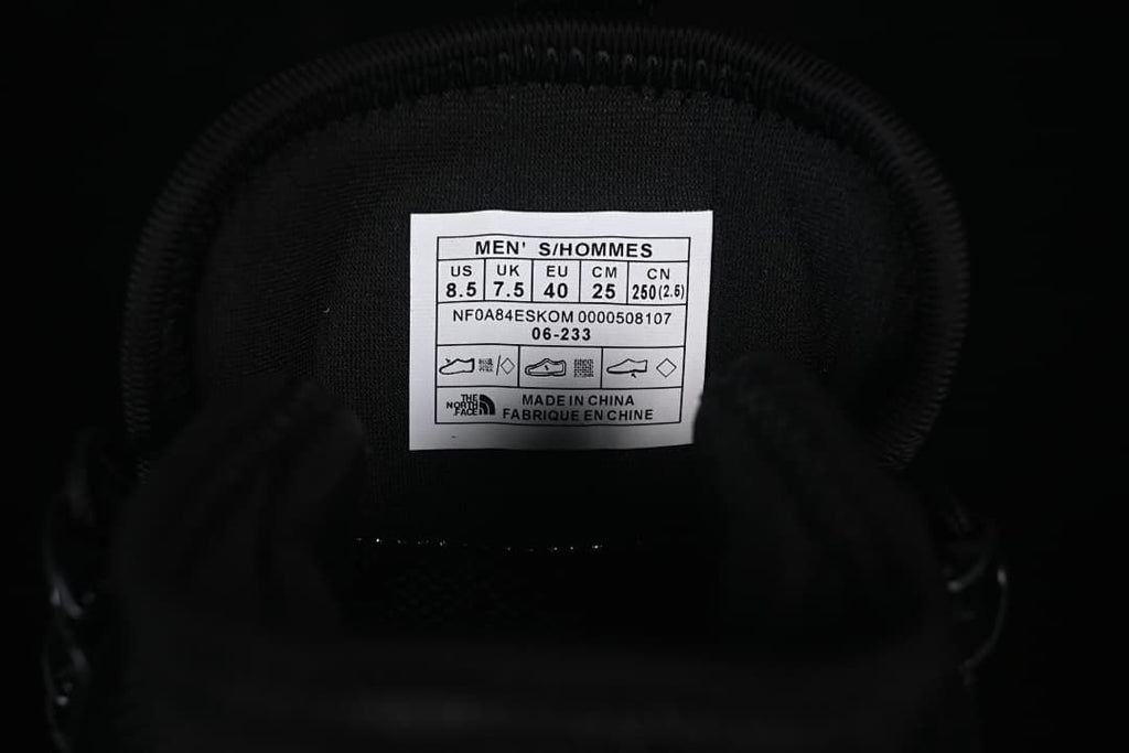 Interior size label showing men's EU 40