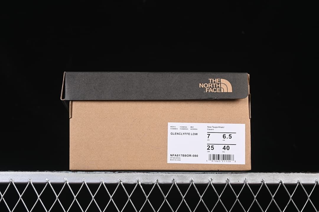 Shoe box label identifies the Glenclyffe Low and shows EU 40, UK 6.5, US 7, and 25 cm