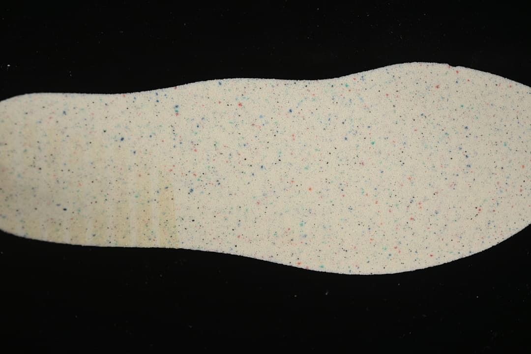 Close-up of the removable insole underside