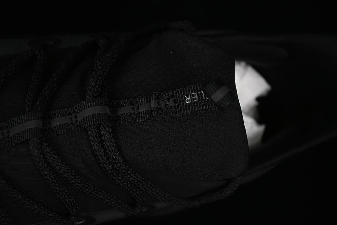 Close-up of the lace and upper construction