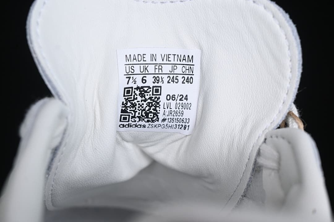 Tongue size label showing sample sizing and JR2659 style code